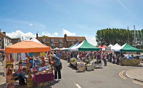311edWareham5 The Saturday market at Wareham Quay