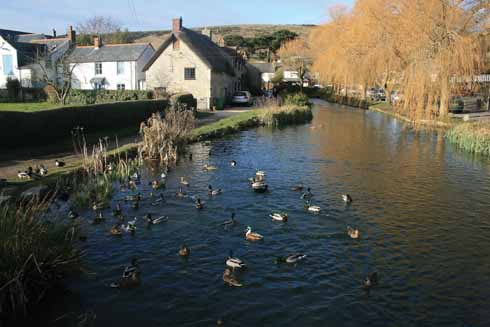 811edLeggingIt3 Back in Sutton Poyntz village