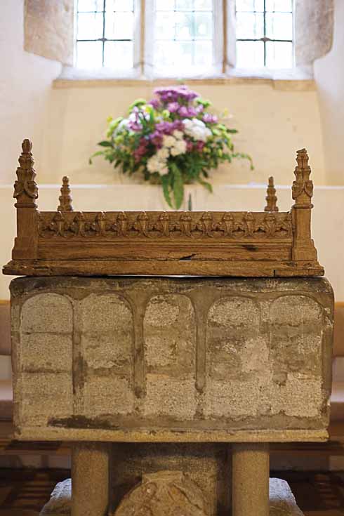 811edWalk4 the St Martin's church font, which dates all the way back to 1125